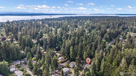 516 N 180th Street Shoreline WA 98133