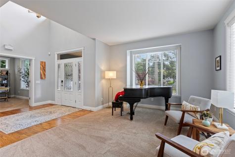 516 N 180th Street Shoreline WA 98133