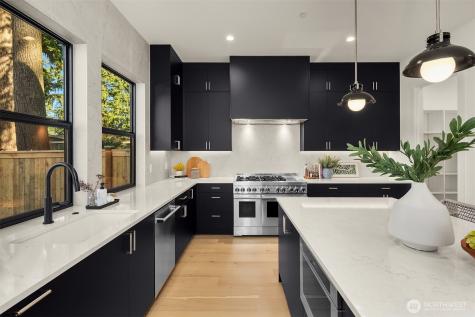 15014 SE 22nd Street Bellevue WA 98007