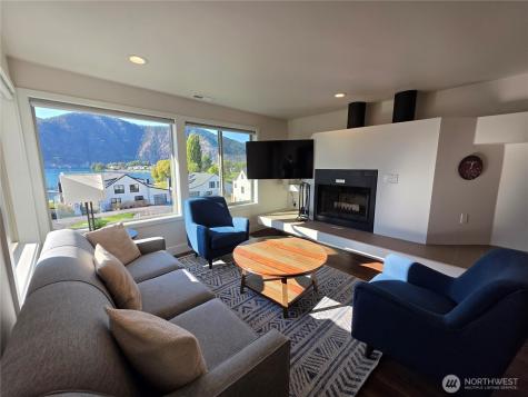 1 Lodge 640-o Manson WA 98831