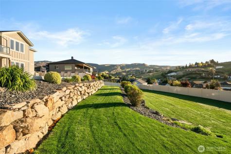 850 Autumn Crest Drive Wenatchee WA 98801