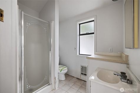 5498 Hyada Boulevard NE Tacoma WA 98422