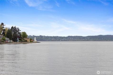 5498 Hyada Boulevard NE Tacoma WA 98422