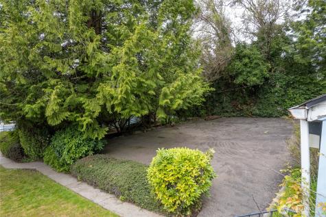 5498 Hyada Boulevard NE Tacoma WA 98422
