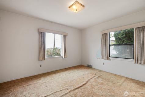5498 Hyada Boulevard NE Tacoma WA 98422