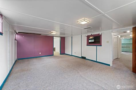 5498 Hyada Boulevard NE Tacoma WA 98422