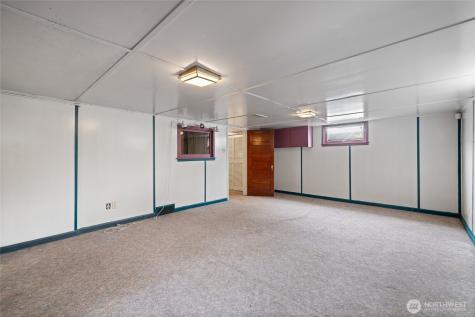 5498 Hyada Boulevard NE Tacoma WA 98422