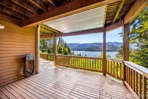 19736 NW Stavis Bay Road Seabeck WA 98380