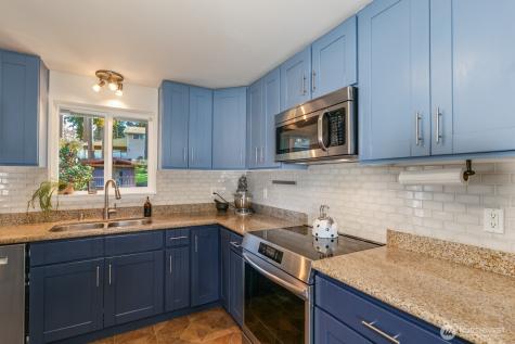 22803 66th Avenue W Mountlake Terrace WA 98043