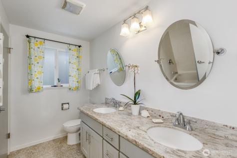 22803 66th Avenue W Mountlake Terrace WA 98043