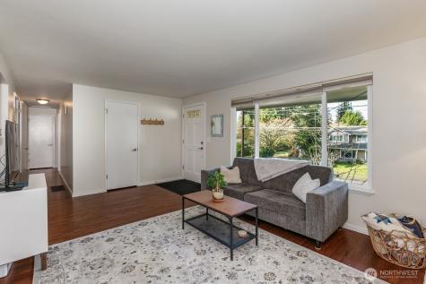 22803 66th Avenue W Mountlake Terrace WA 98043
