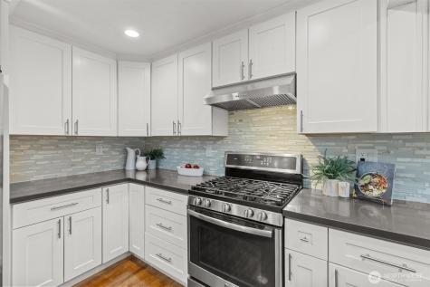 10 143rd Avenue SE Bellevue WA 98007