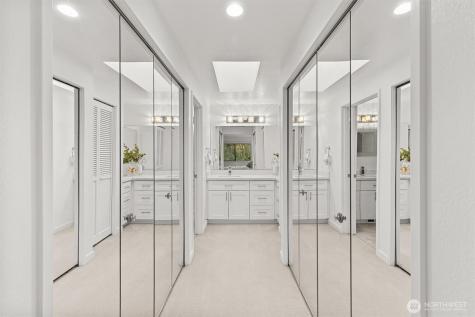 10 143rd Avenue SE Bellevue WA 98007