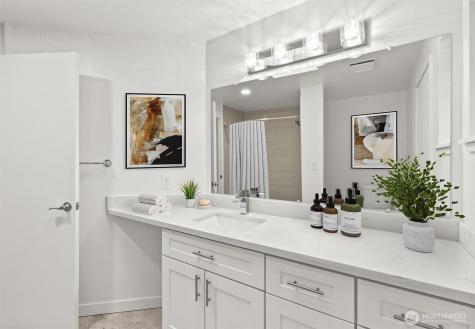 10 143rd Avenue SE Bellevue WA 98007