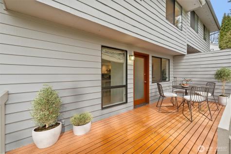 10 143rd Avenue SE Bellevue WA 98007