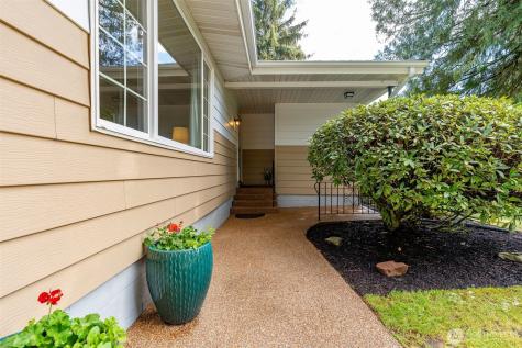 6017 132nd Street E Puyallup WA 98373