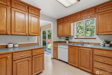 6017 132nd Street E Puyallup WA 98373