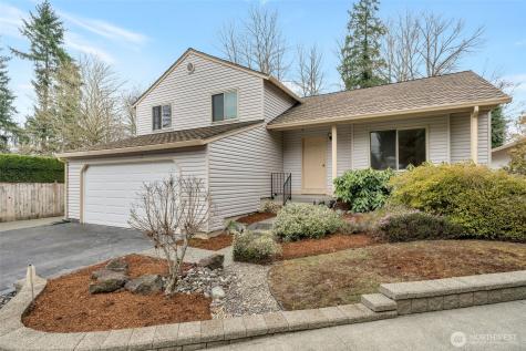 953 Field Avenue NE Renton WA 98059