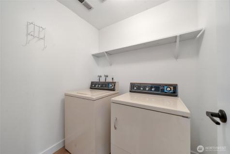 953 Field Avenue NE Renton WA 98059