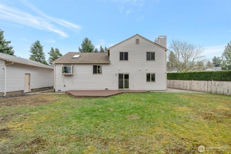 953 Field Avenue NE Renton WA 98059