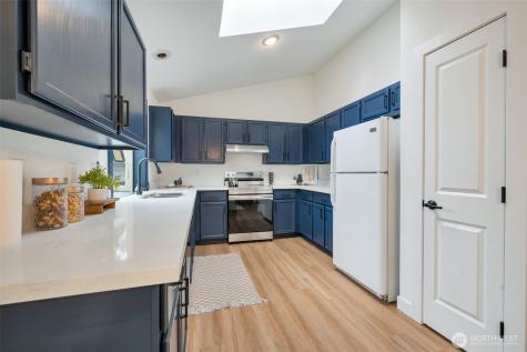 953 Field Avenue NE Renton WA 98059
