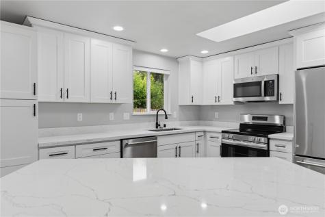 1303 Beach Avenue Marysville WA 98270