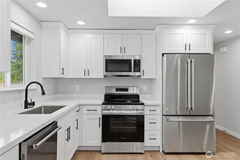1303 Beach Avenue Marysville WA 98270