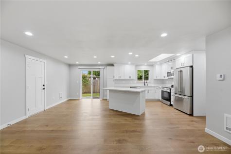 1303 Beach Avenue Marysville WA 98270