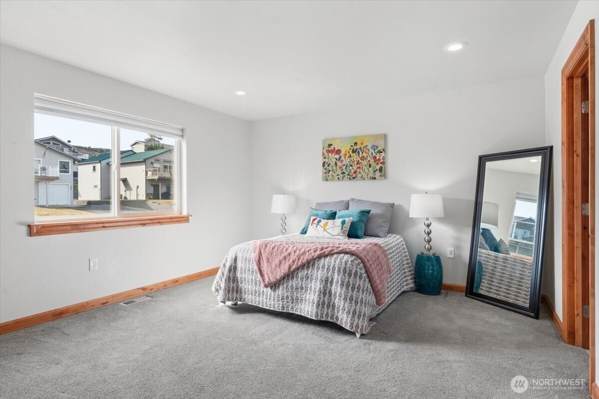 225 E Marine View Drive Orondo WA 98843