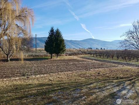 223 Old Riverside Highway Omak WA 98841