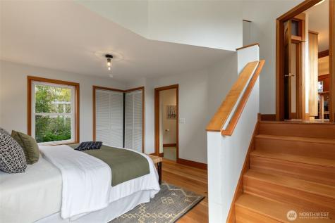 717 N 73rd Street Seattle WA 98103