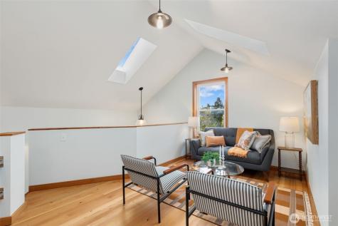717 N 73rd Street Seattle WA 98103