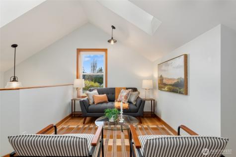 717 N 73rd Street Seattle WA 98103