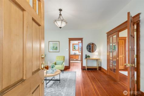 717 N 73rd Street Seattle WA 98103