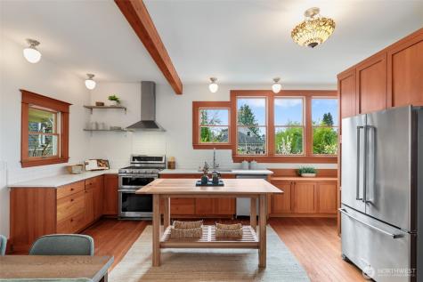 717 N 73rd Street Seattle WA 98103