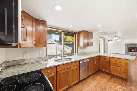 15931 22nd Avenue SW Burien WA 98166
