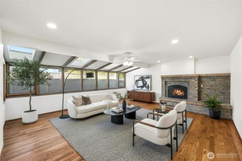 15931 22nd Avenue SW Burien WA 98166