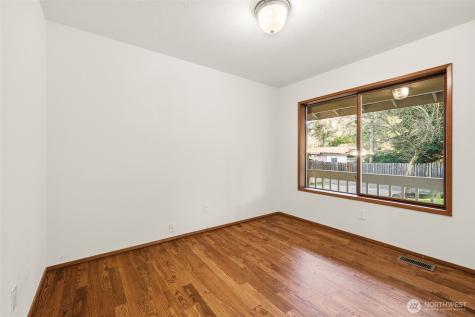 15931 22nd Avenue SW Burien WA 98166