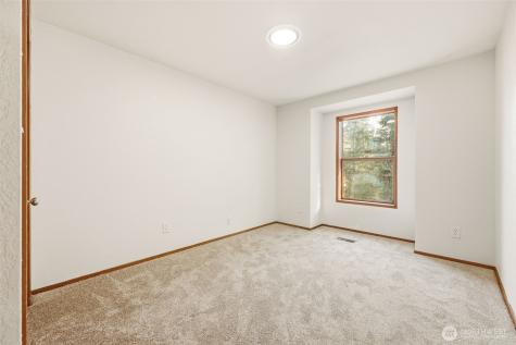 15931 22nd Avenue SW Burien WA 98166