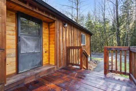 107 Frostyrose Lane Glenoma WA 98336