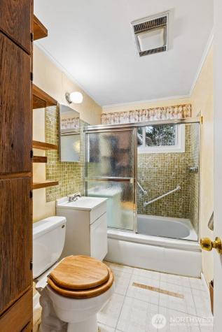 23906 60th Avenue W Mountlake Terrace WA 98043