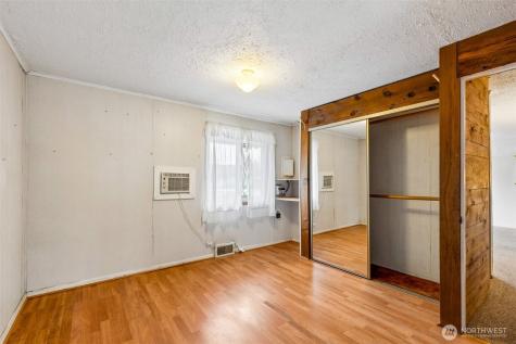 23906 60th Avenue W Mountlake Terrace WA 98043