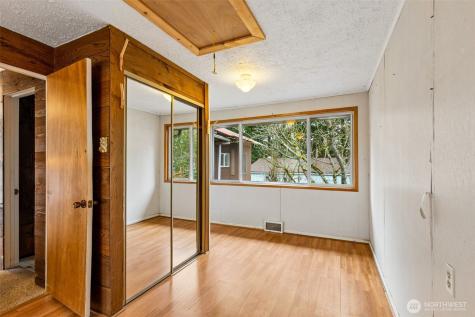 23906 60th Avenue W Mountlake Terrace WA 98043