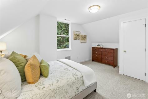 3211 W Ames Lake Drive NE Redmond WA 98053