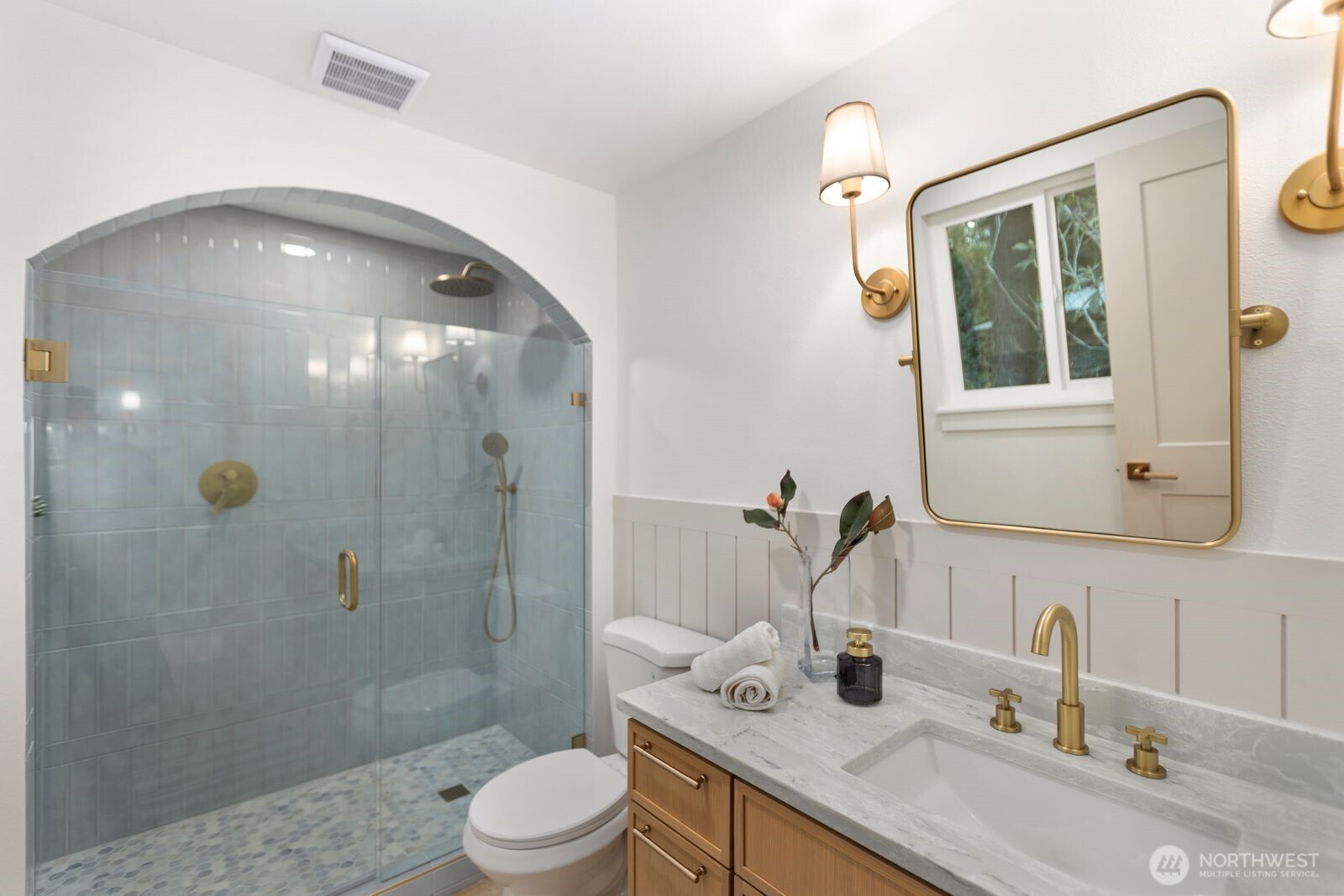 16858 76th Avenue W Edmonds WA 98026