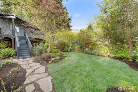 12334 SE 23rd Place Bellevue WA 98005