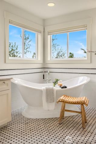 1447 26th Avenue NE Issaquah WA 98029