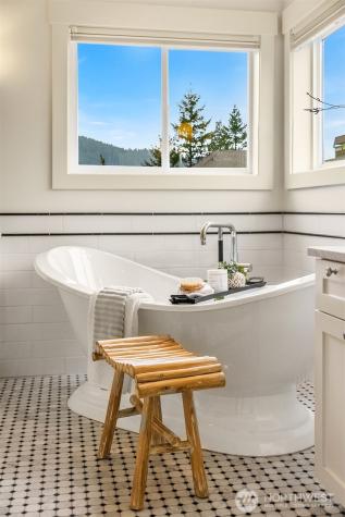 1447 26th Avenue NE Issaquah WA 98029