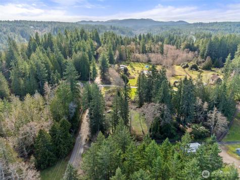 10030 NW Pioneer Road Seabeck WA 98380