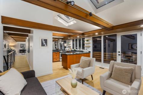 1520 Sycamore Drive SE Issaquah WA 98027